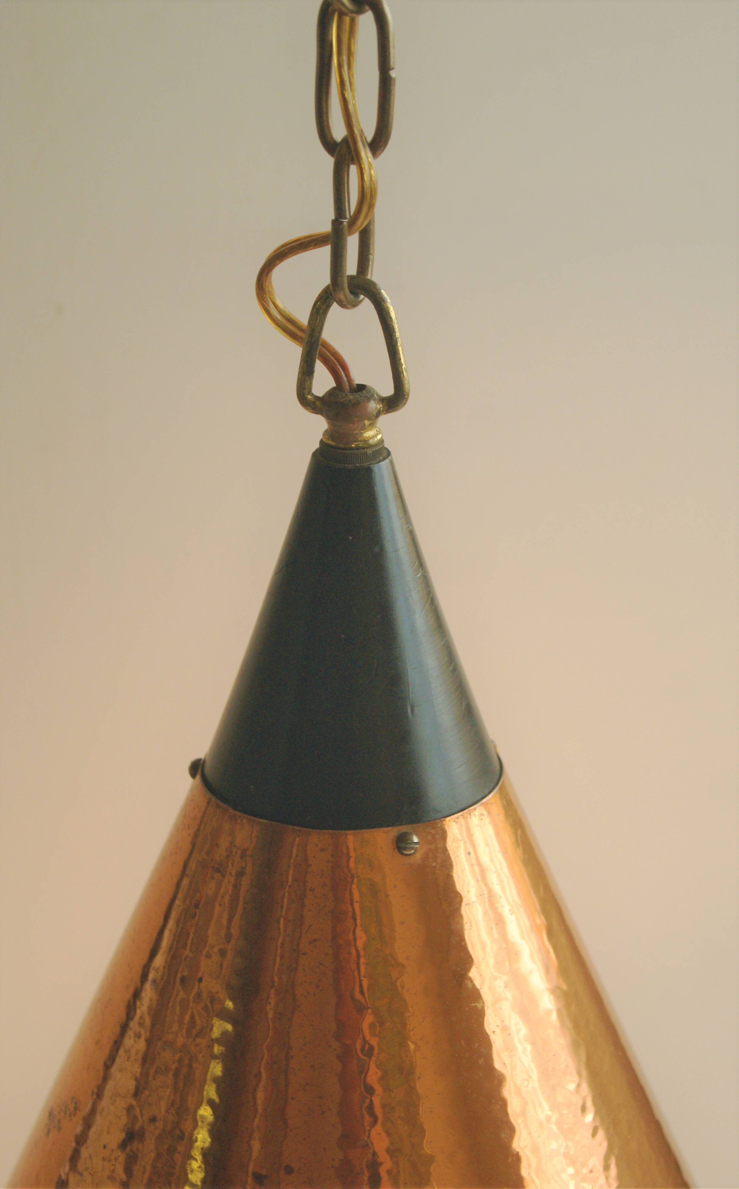 Rare cone - shaped pendant lamp in hammered structed copper - Denmark 1960s.