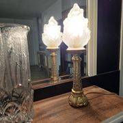 Lampe à poser pied laiton et globe flamme vintage 
