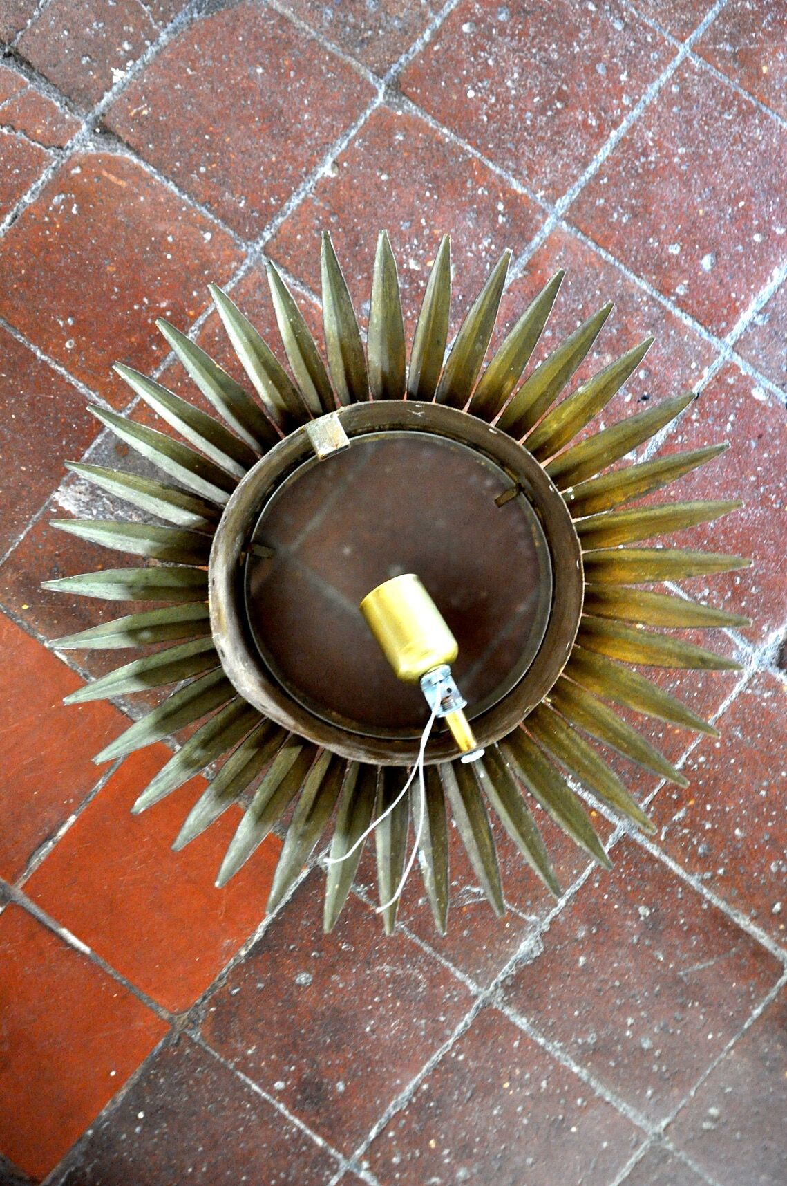 Applique soleil par Ferro Arte, métal et feuille d'or, espagne, 1960