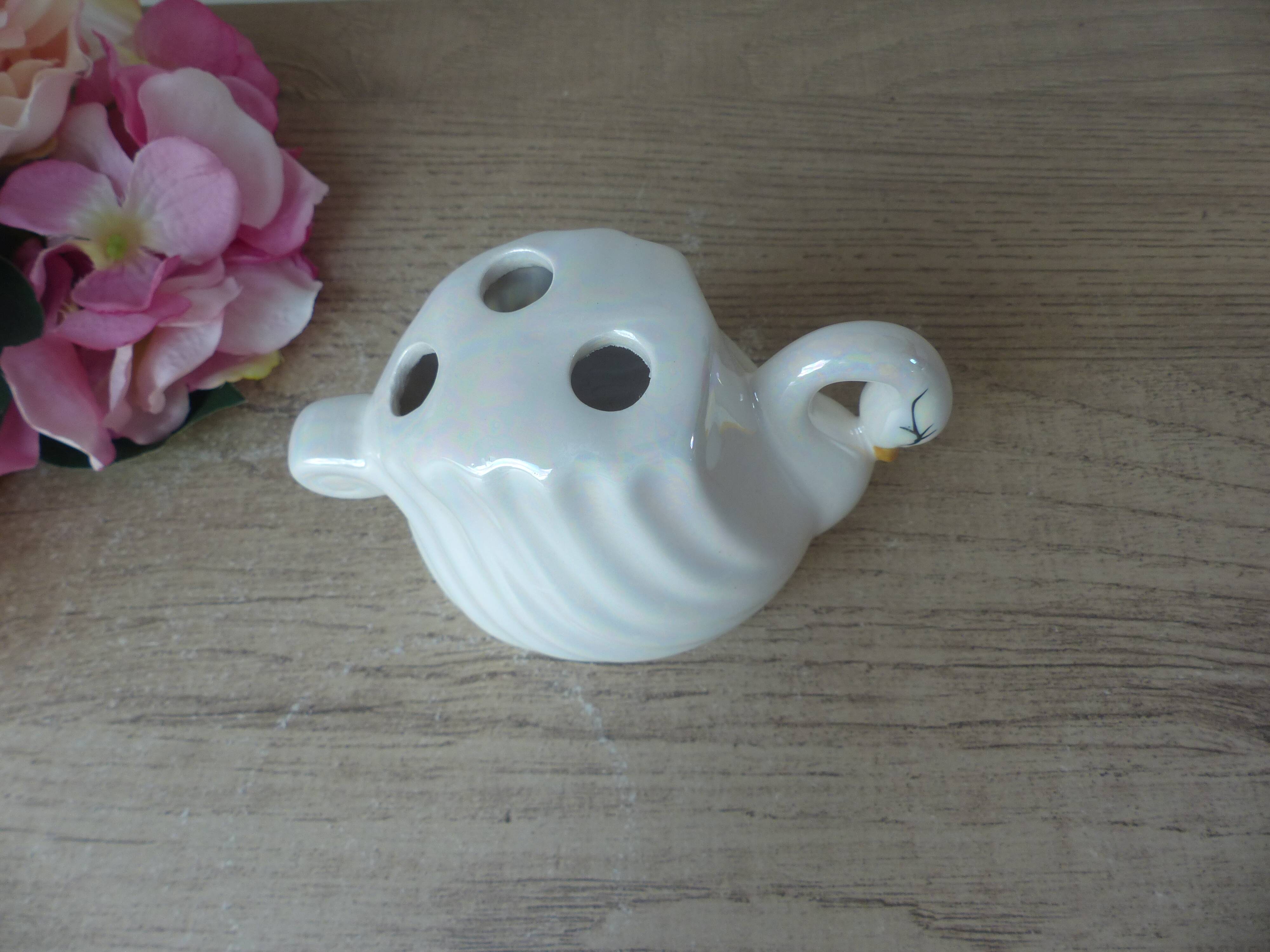 Iridescent White Ceramic Swan, Toothbrush Holder Swan, Bathroom Decoration Swan