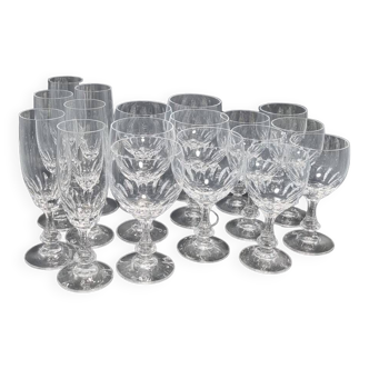 Service de verres en cristal - 18 pièces