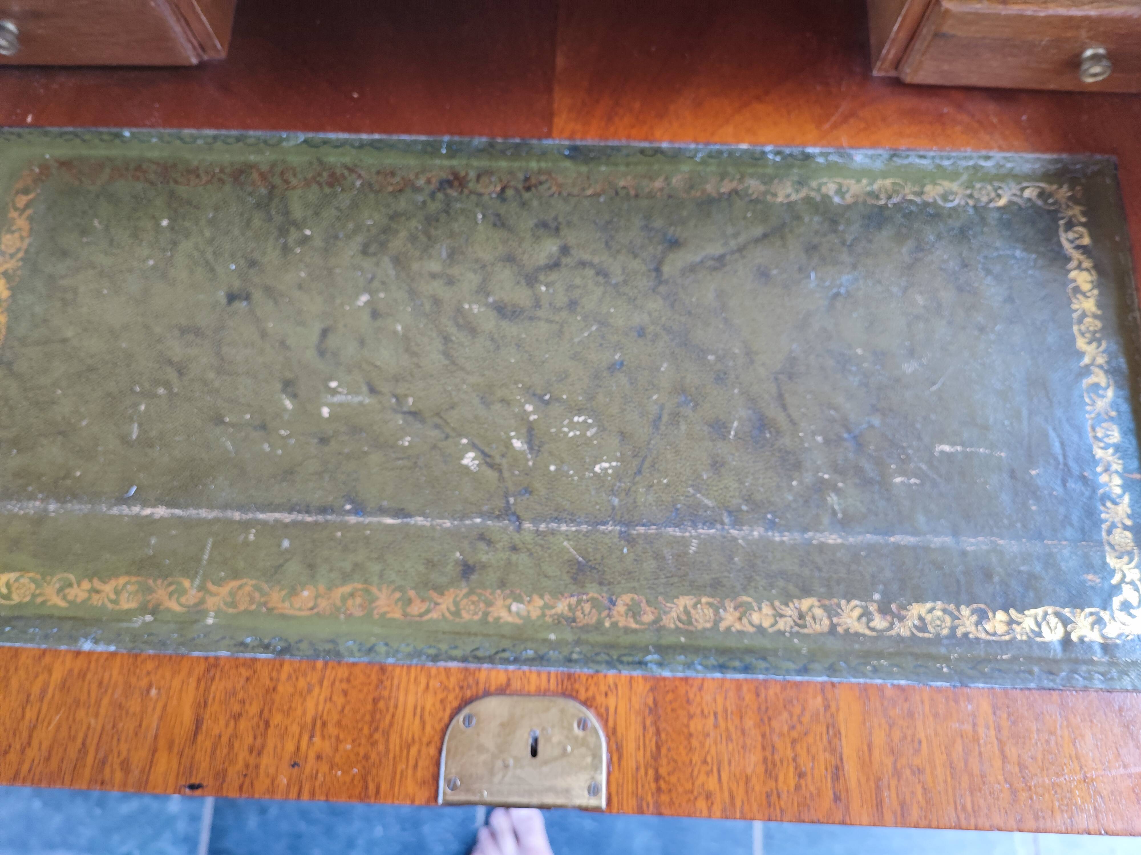 Military field dresser