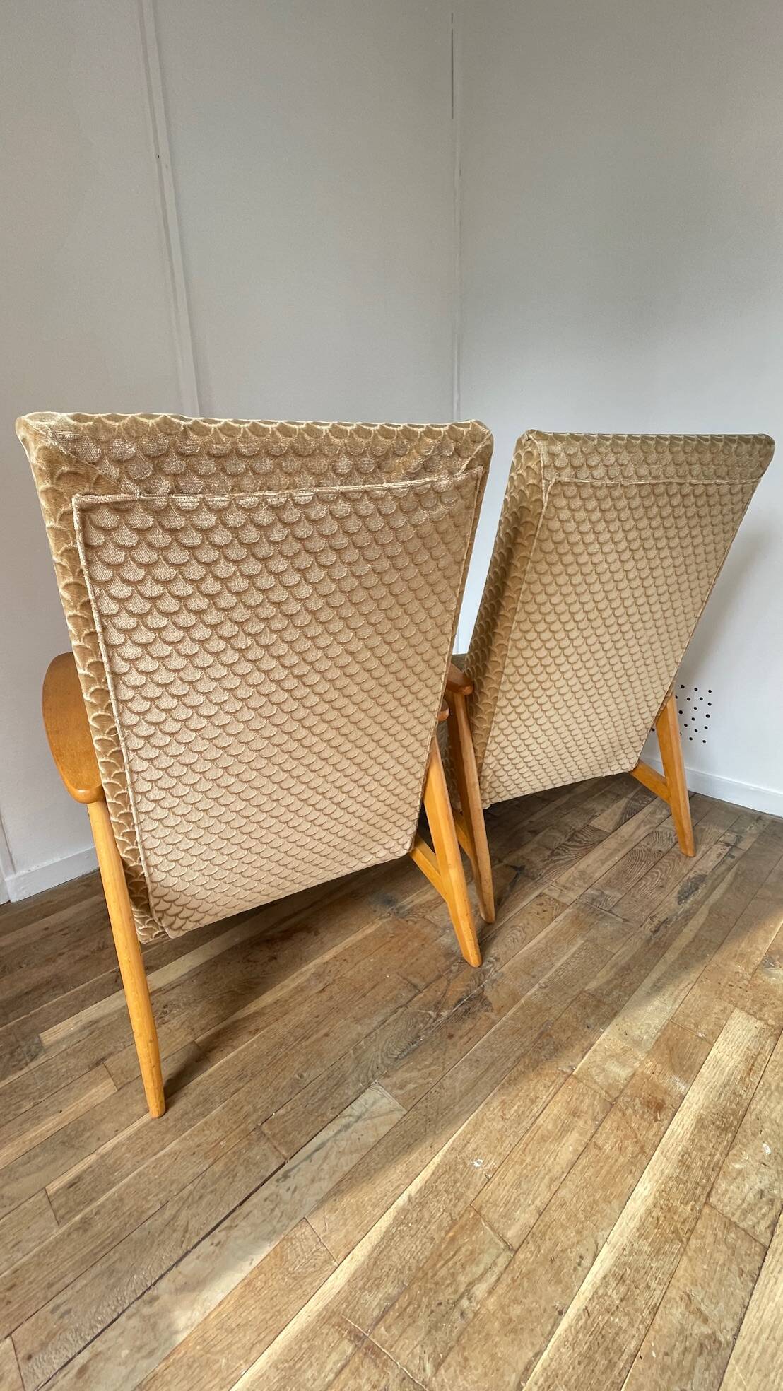 paire FAUTEUILS MANUCERE France Vintage