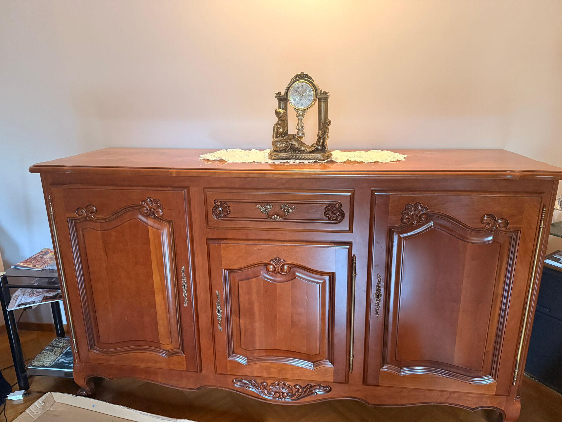 buffet or sideboard in Louis XV style / rustic chic
