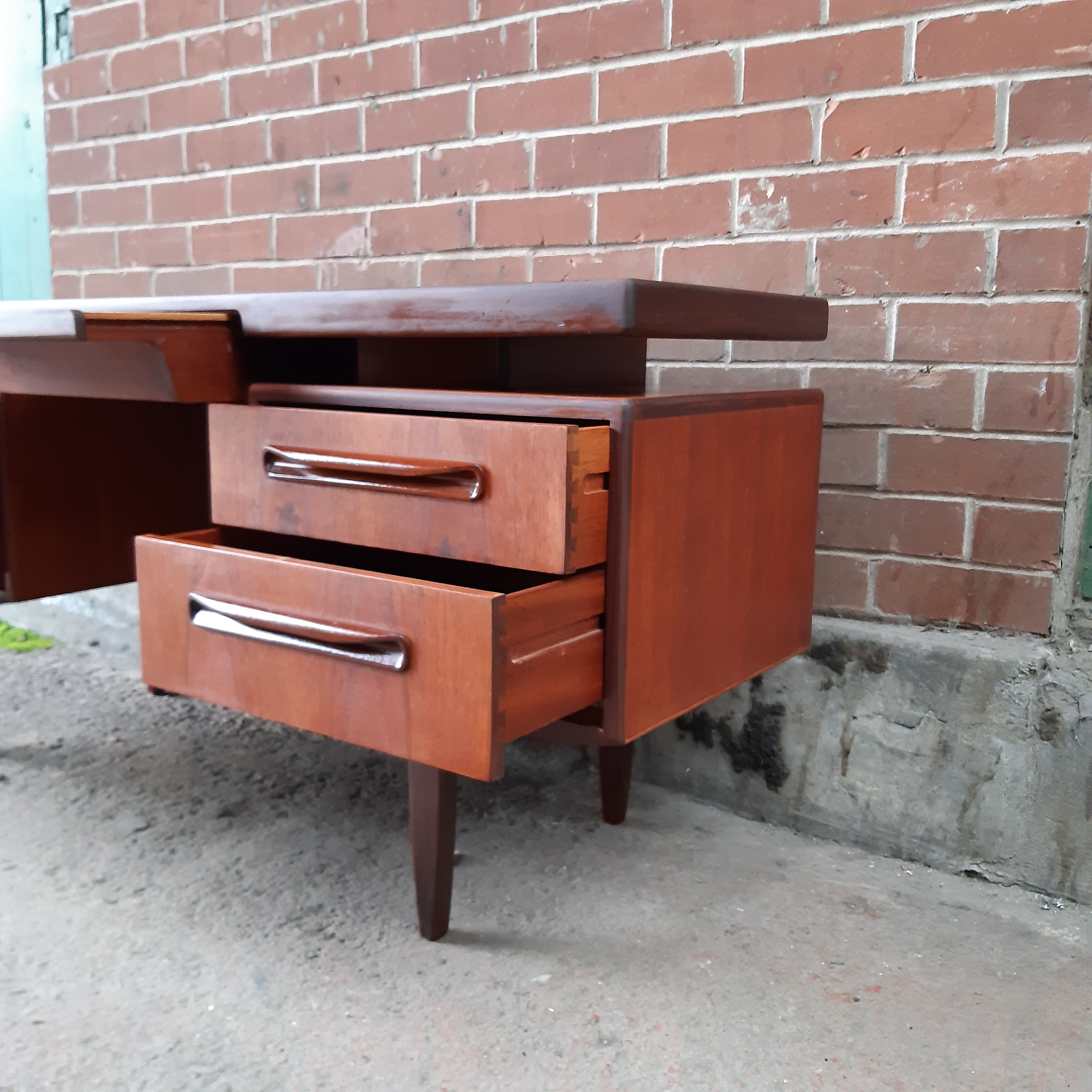G Plan fresco range dressing table desk