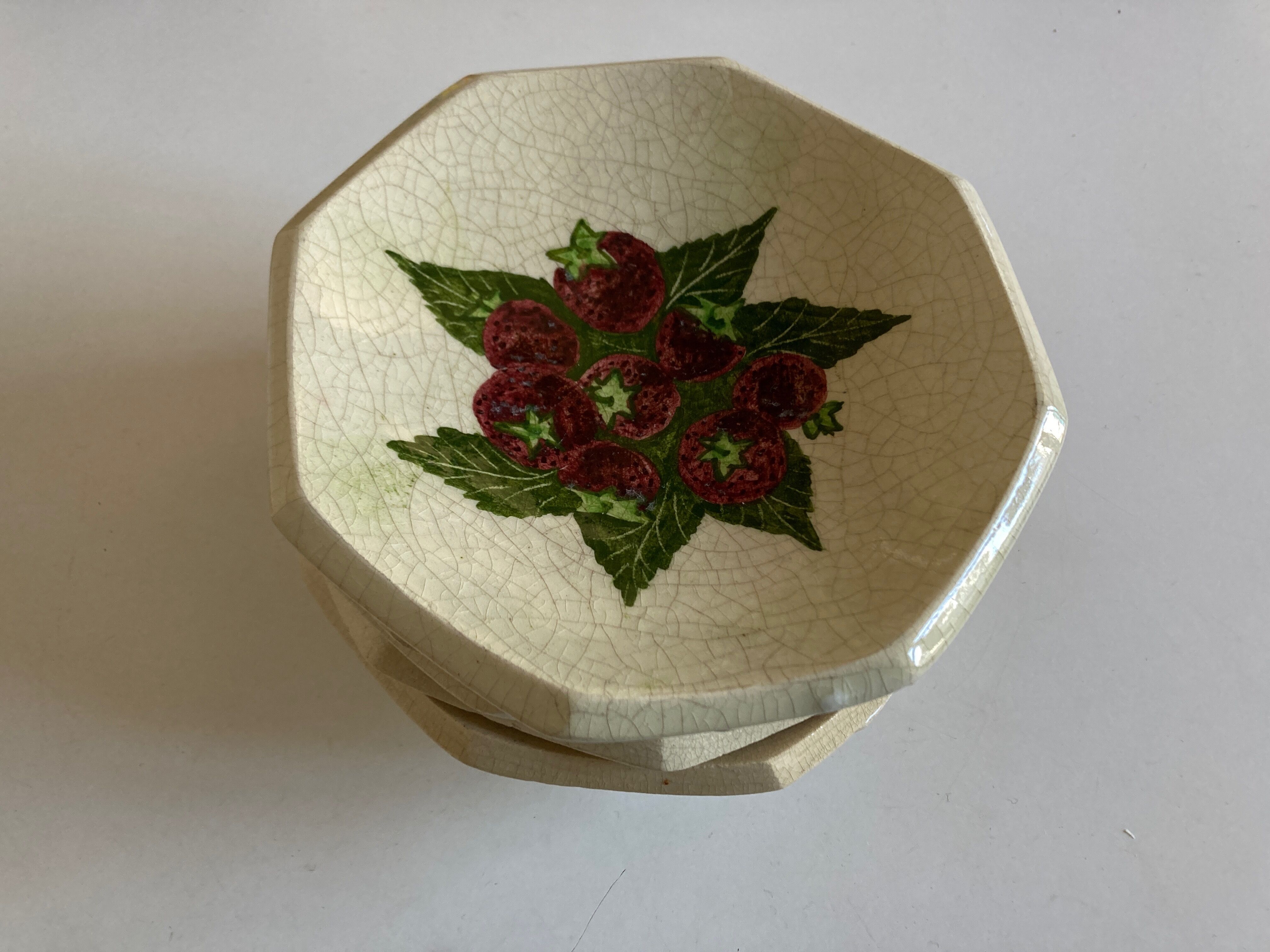 Set of 6 plates in mid-century fruit glazed clay