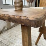 Table brutaliste savoyarde en chêne