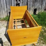 Lit scandinave enfant bois pieds compas avec rotin courbé vintage