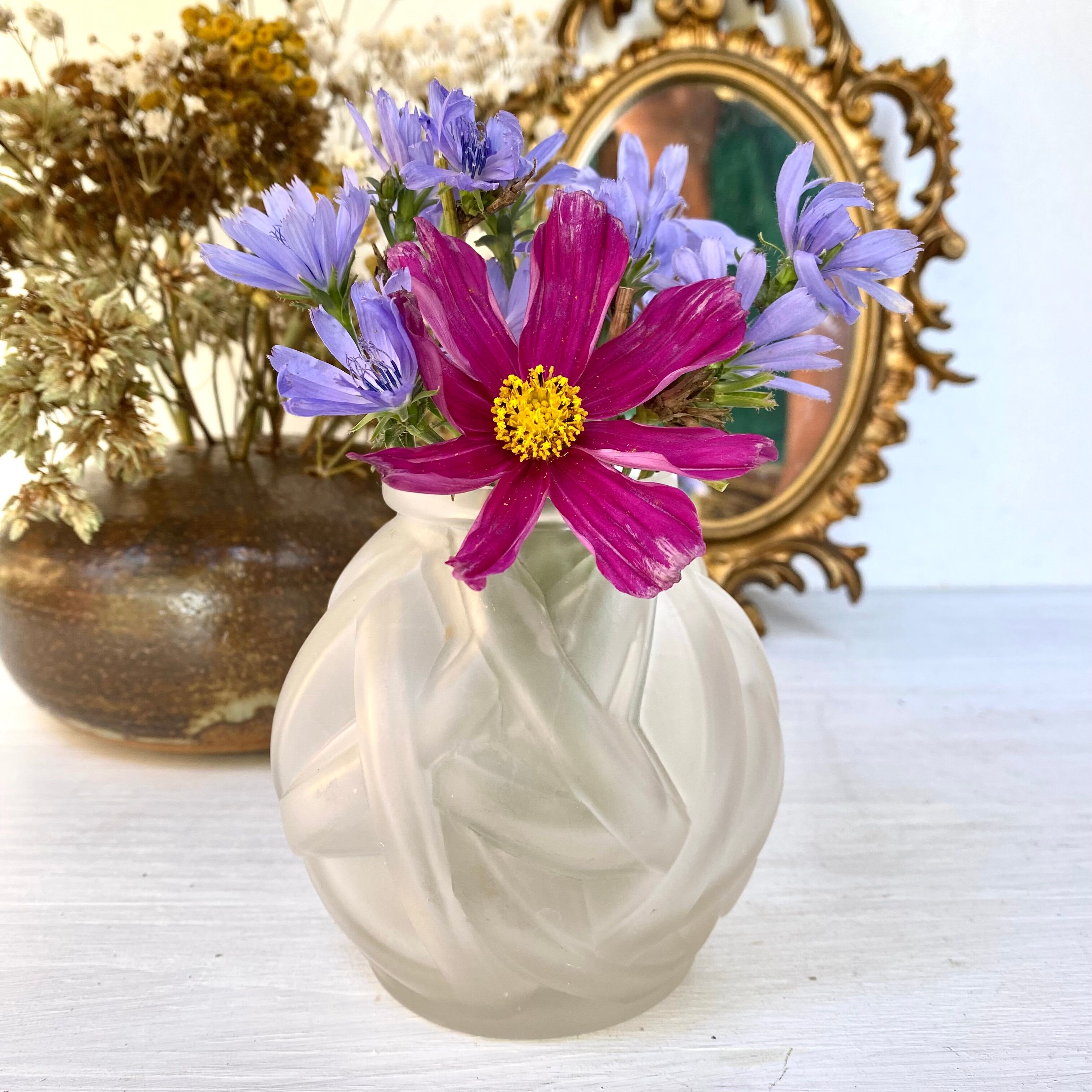 Art deco ball vase