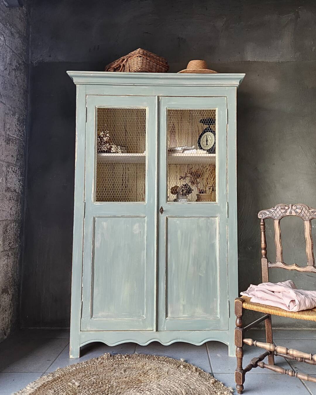 Display cabinet