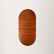 Table de salle à manger ronde scandinave des années 1960 en teck rayé