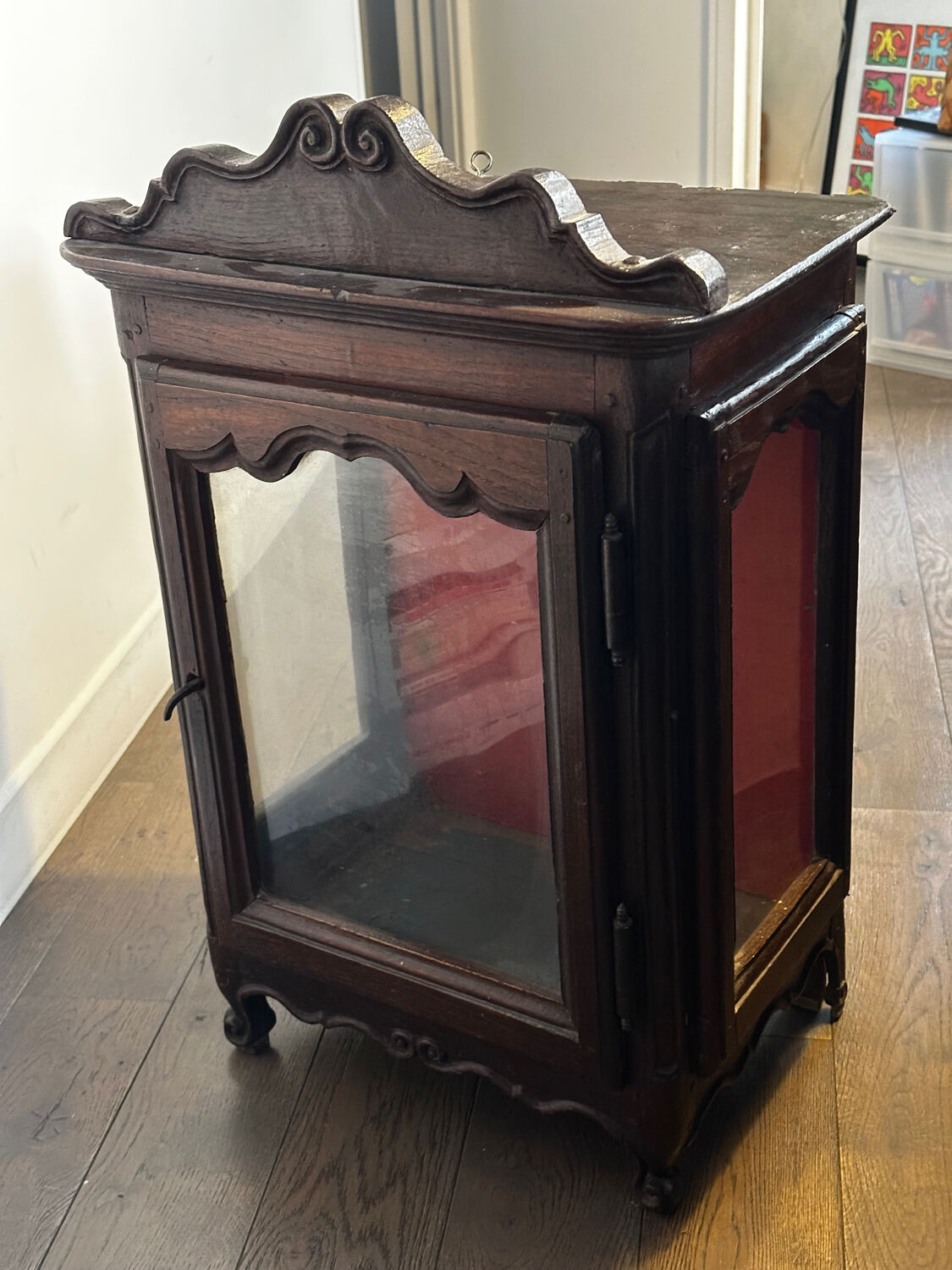 Antique display cabinet in carved wood – Louis XV style – 19th century