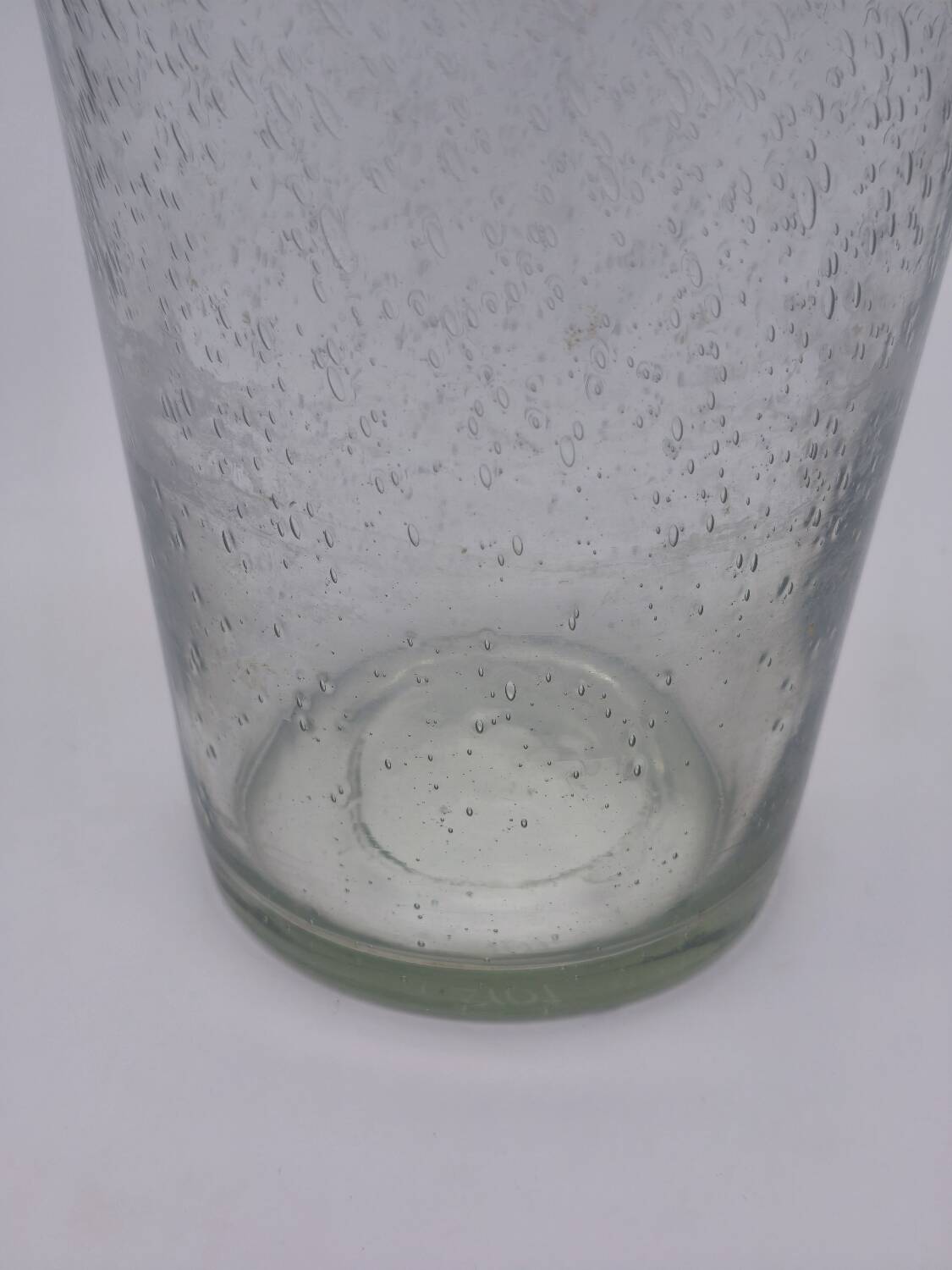 Large BIOT vase in bubble glass – Trumpet shape – 1960s – 29 cm