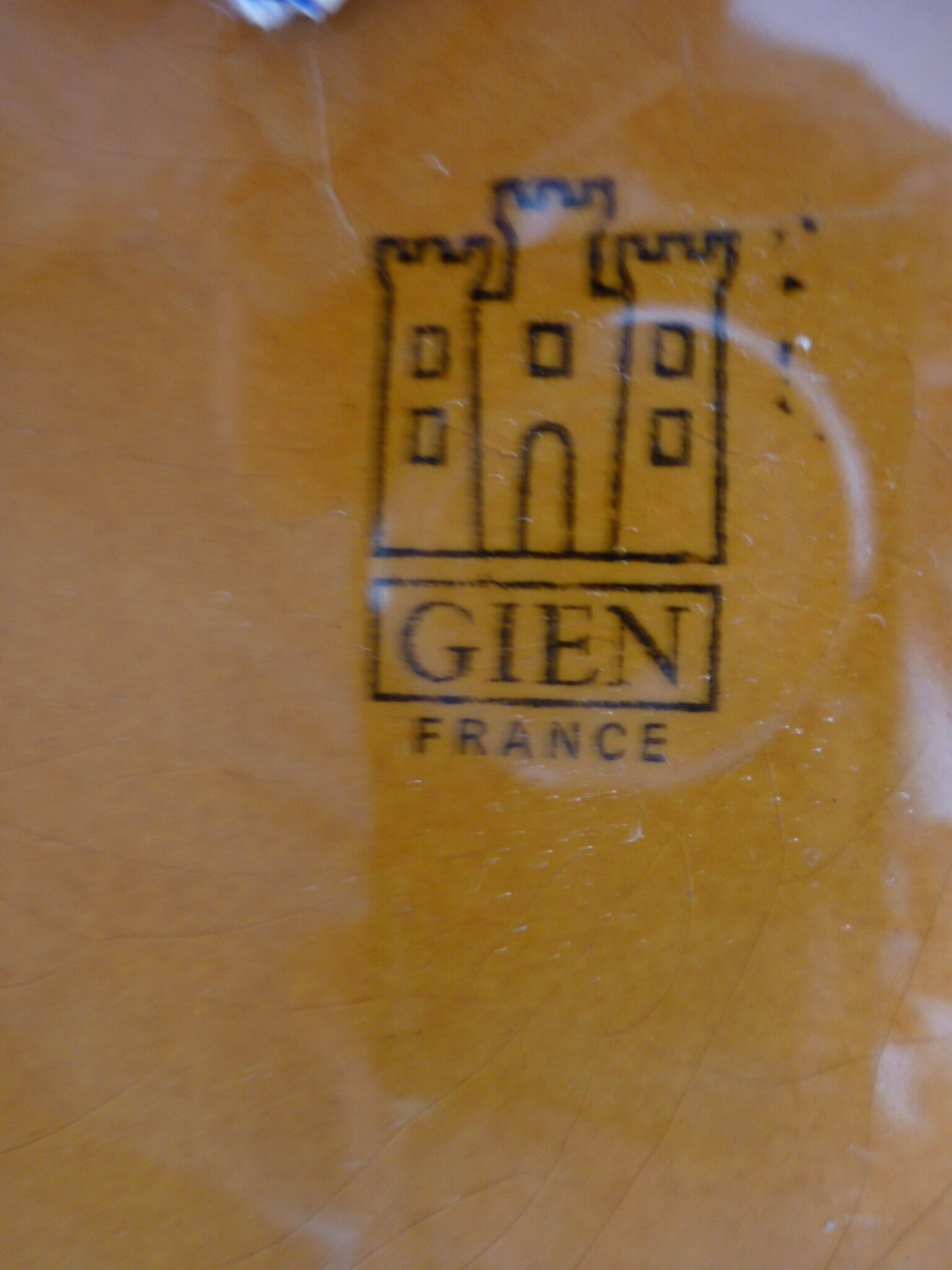 Cheese platter of Gien, vine leaves, 1960