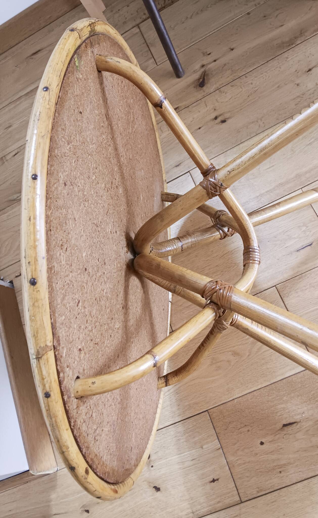 Rattan/bamboo and wood coffee table. Vintage 50s/60s.