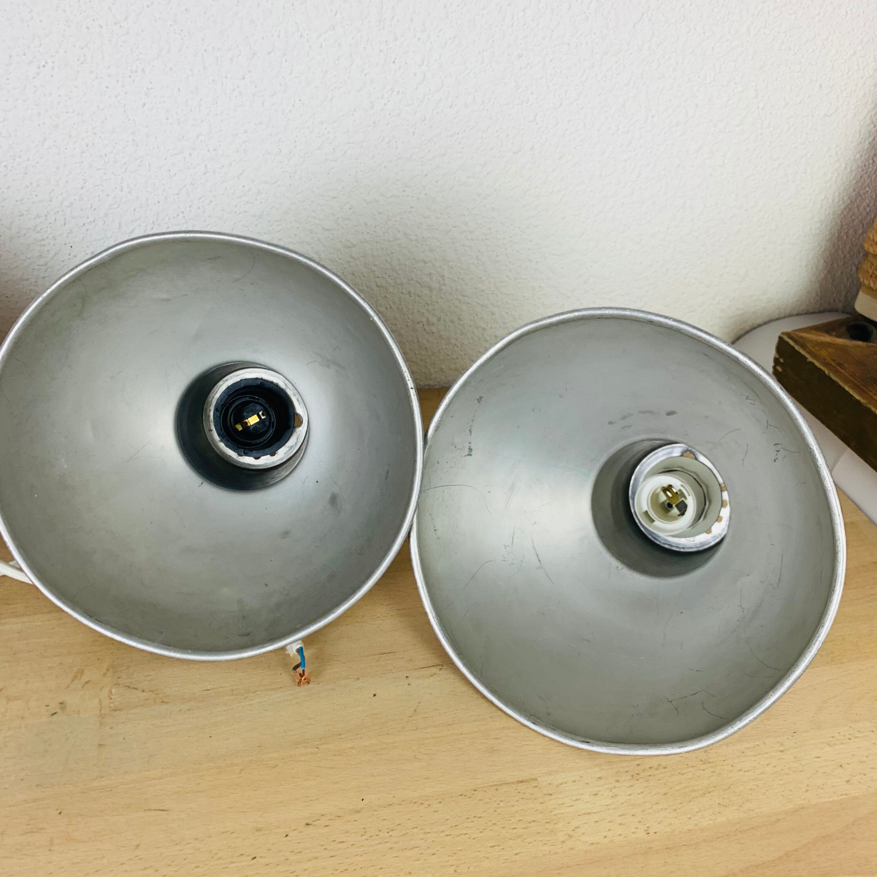 3 industrial metal suspensions Photax