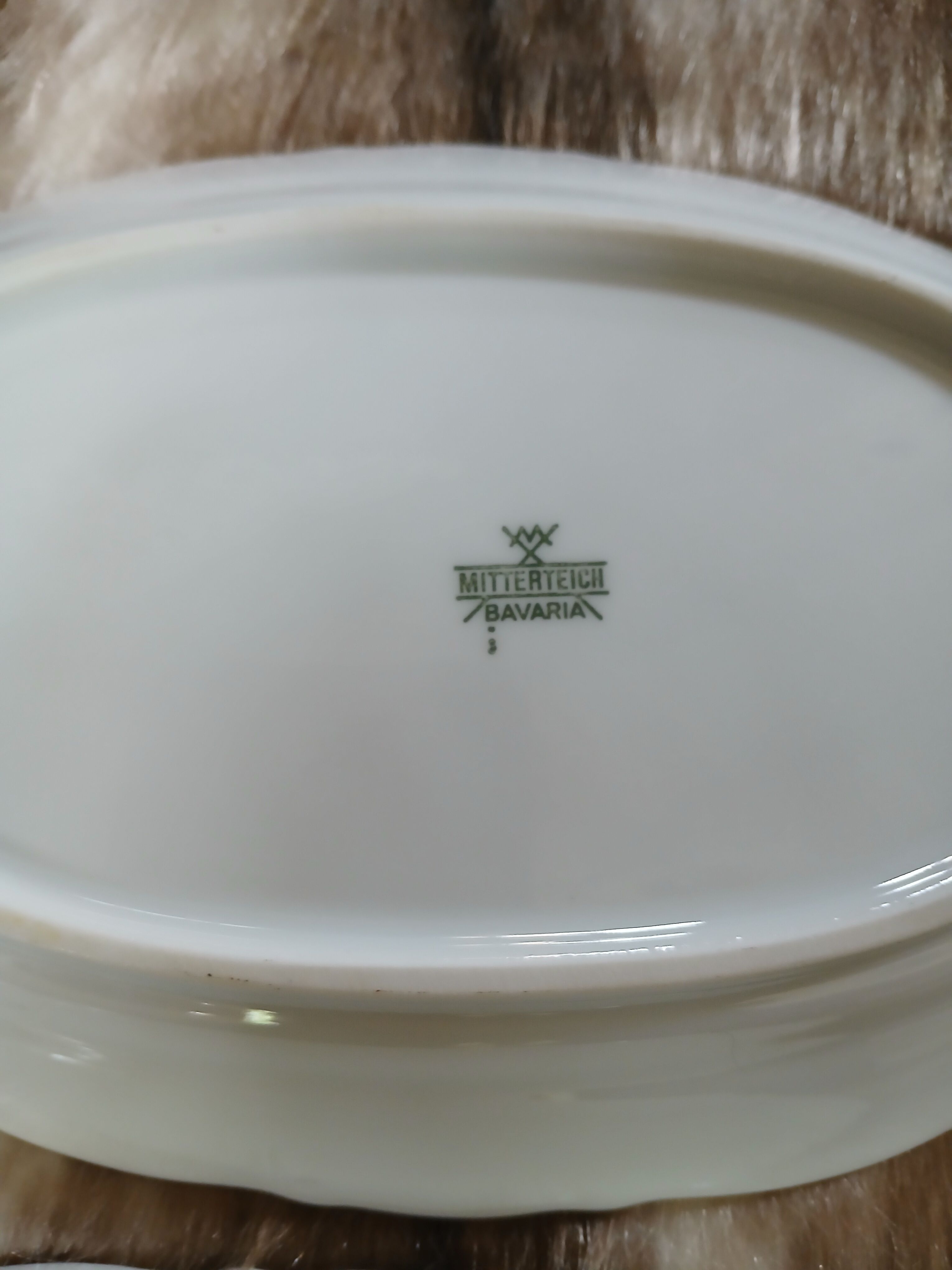 Ensemble 6 plats en porcelaine blanche