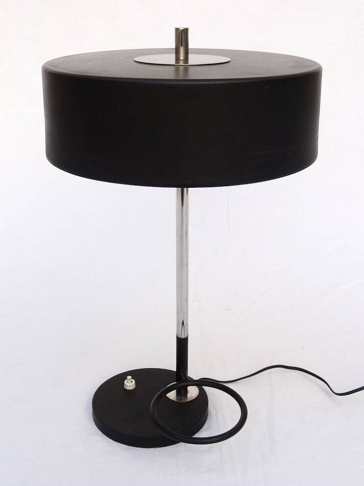 Designer desk lamp 1950, lacquered metal and chrome.