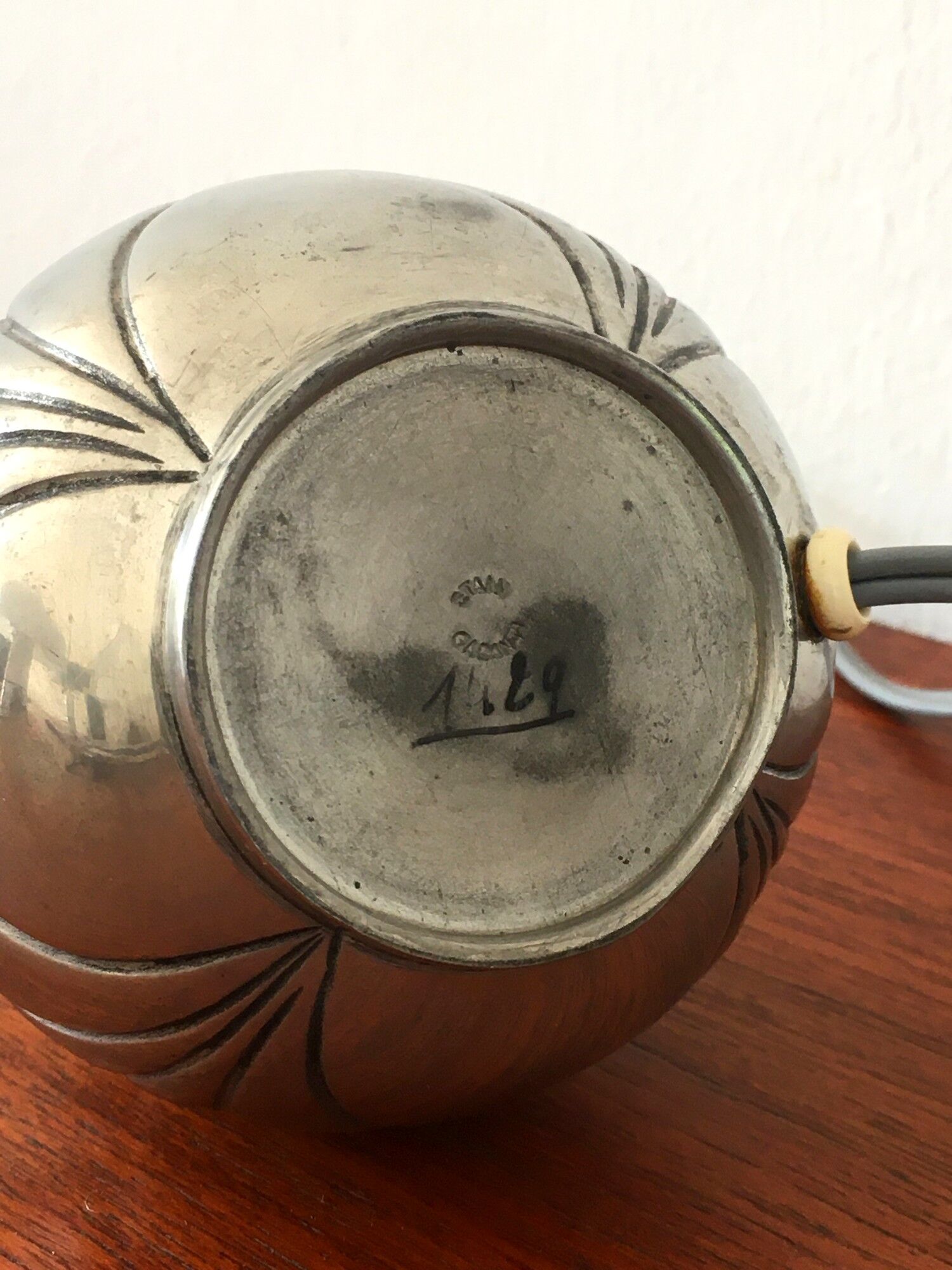 Art Deco pewter lamp by René Delavan