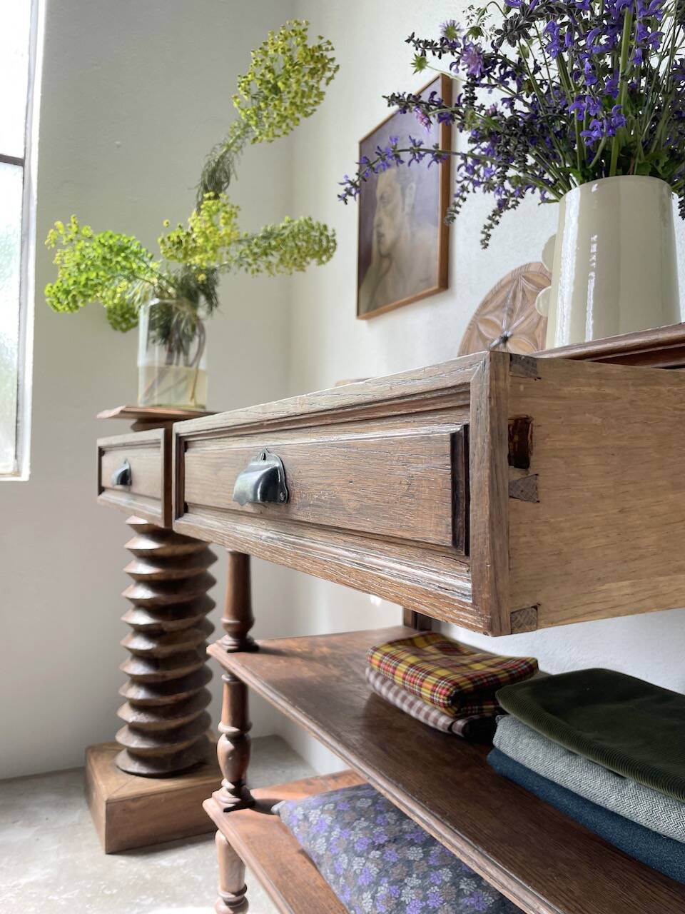 Drapière console en chêne 1950