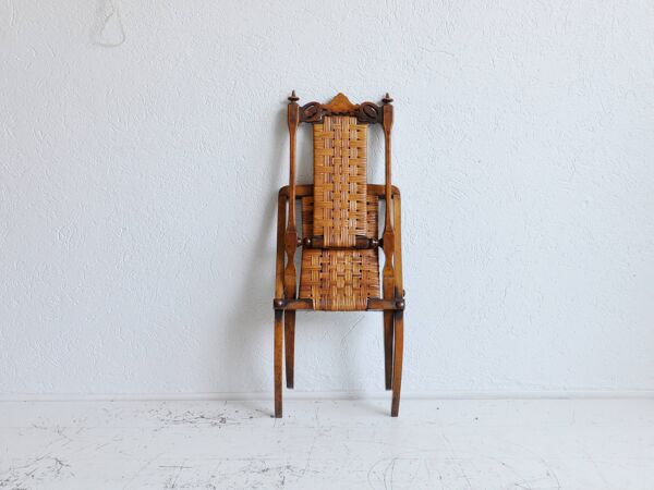 Chaise ancienne en rotin