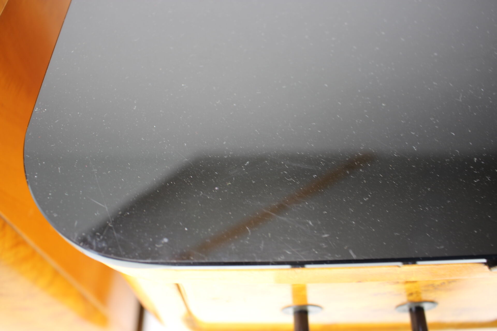 Ensemble de deux tables de chevet conçues par Jindřich Halabala pour UP závody, années 1950.