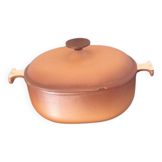 Le Creuset 21 Committee