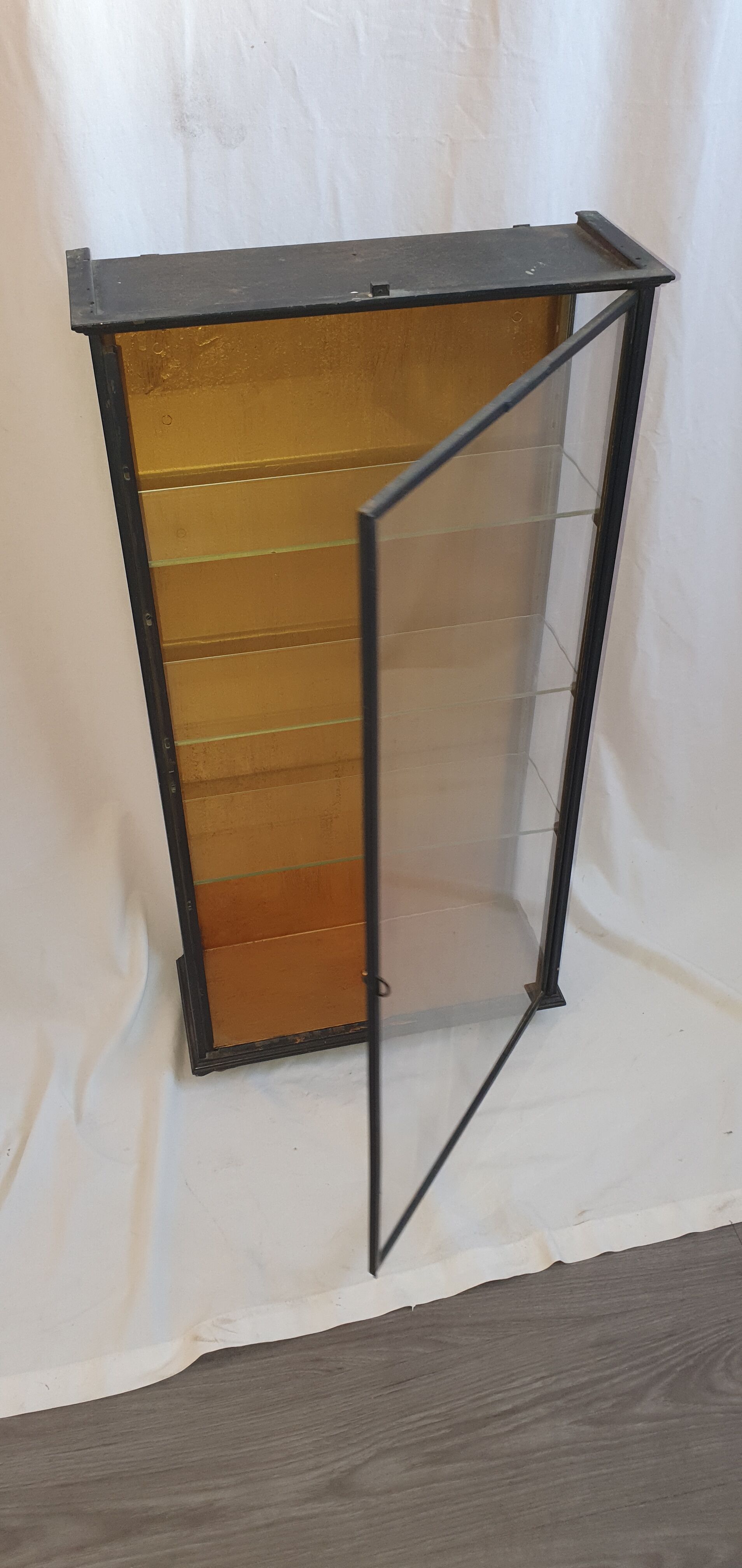 Napoleon III black metal showcase