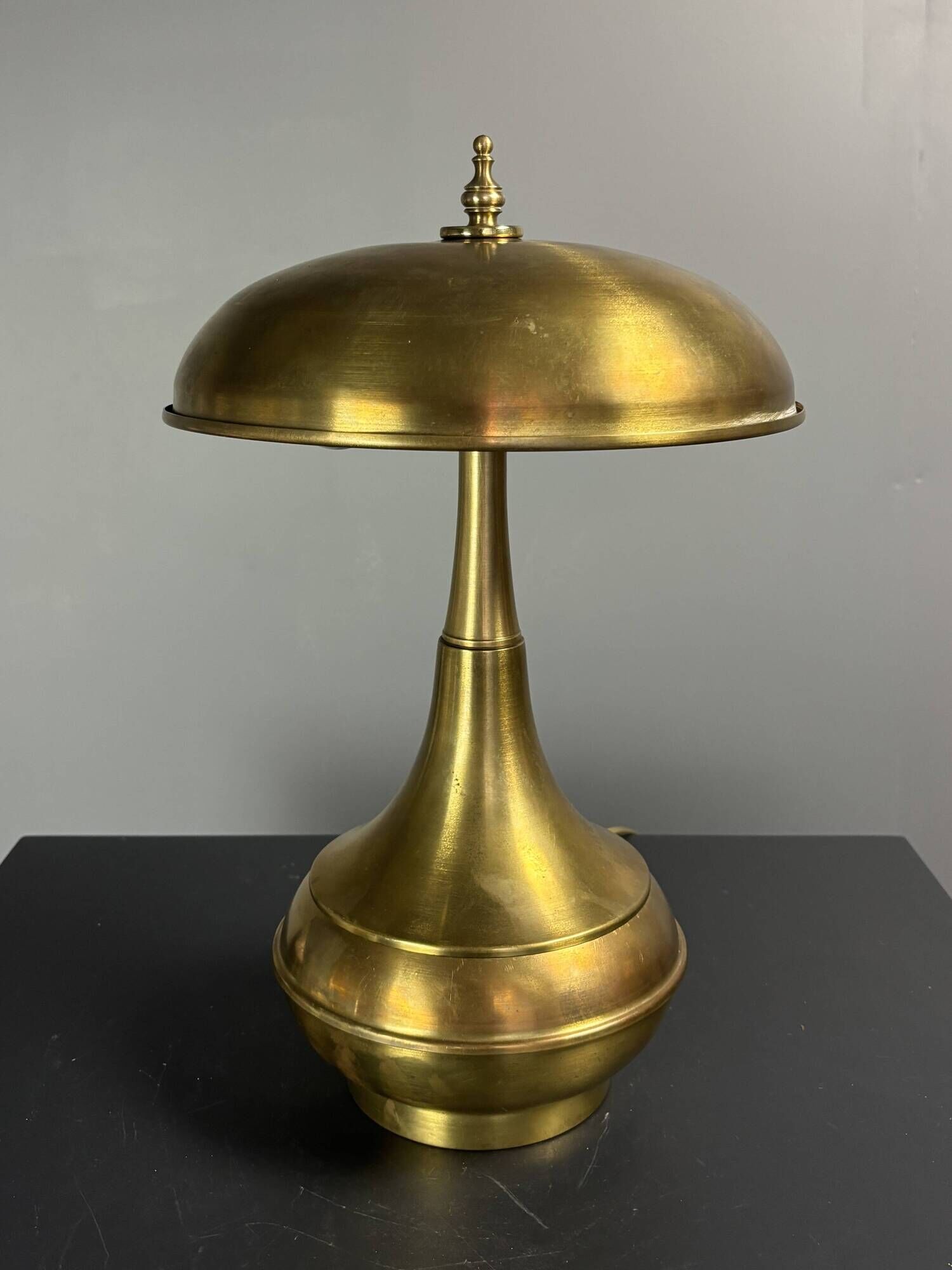 Midcentury Italian modernist brass dome mushroom table lamp, 1960s