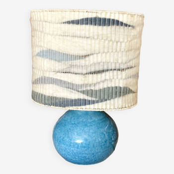 Lampe bleue en laine