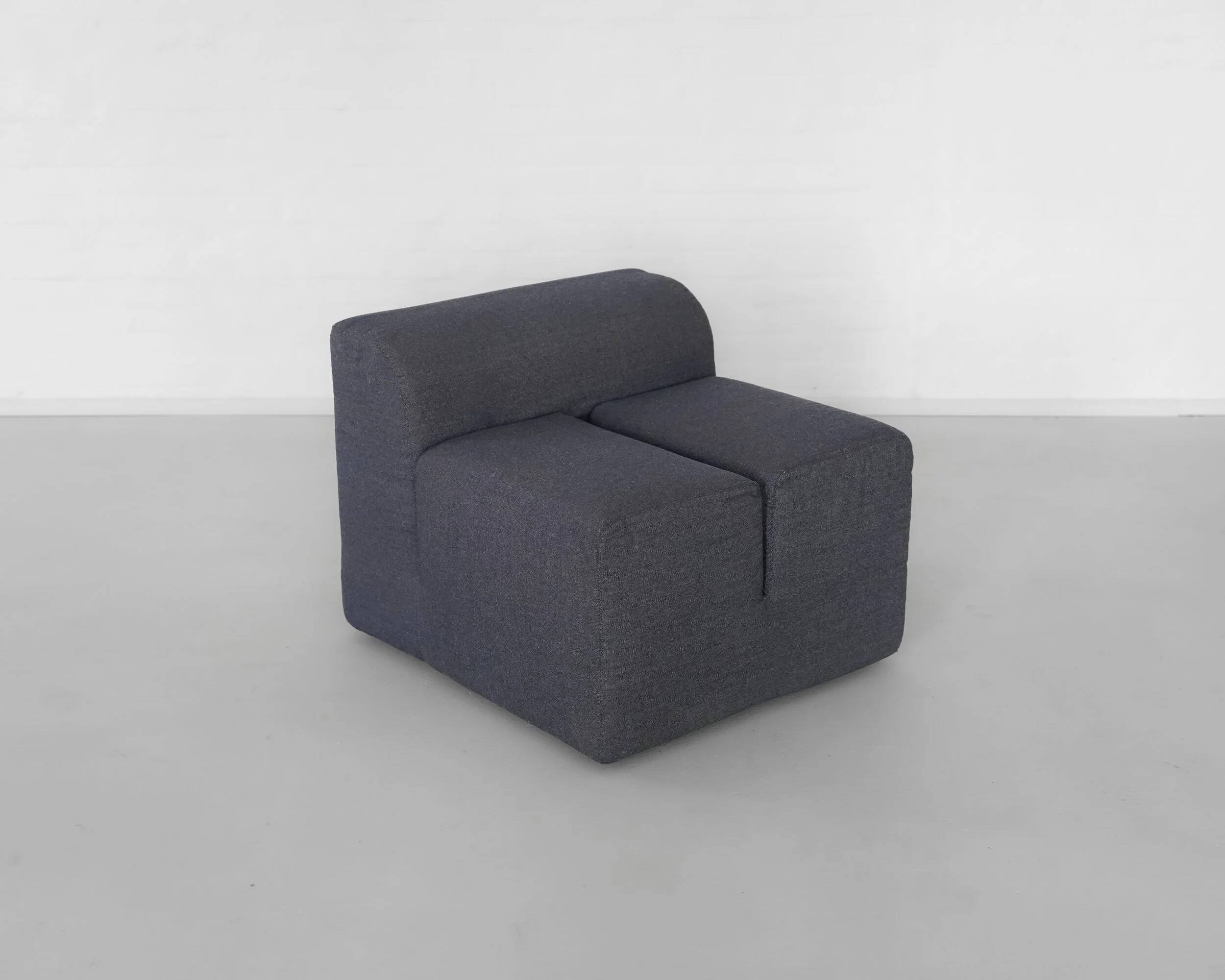 'Ipercubo 200' by Jonathan de Pas, D'Urbino, Lomazzi for Driade