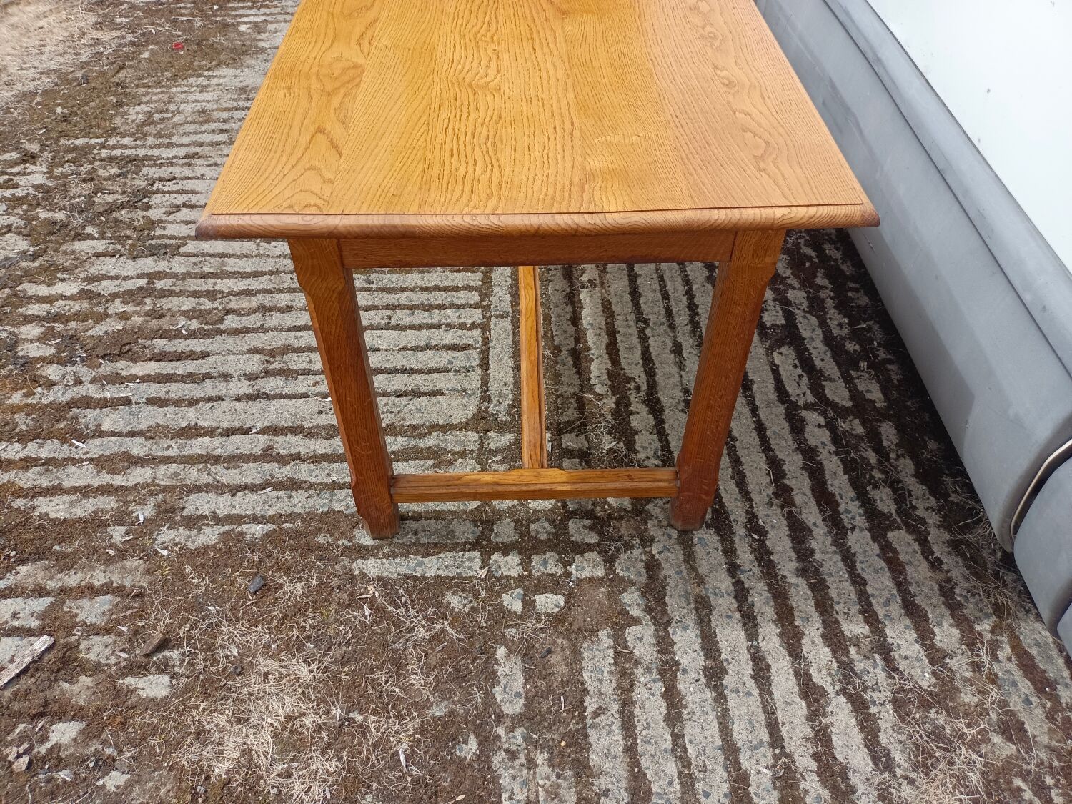 Farmhouse table