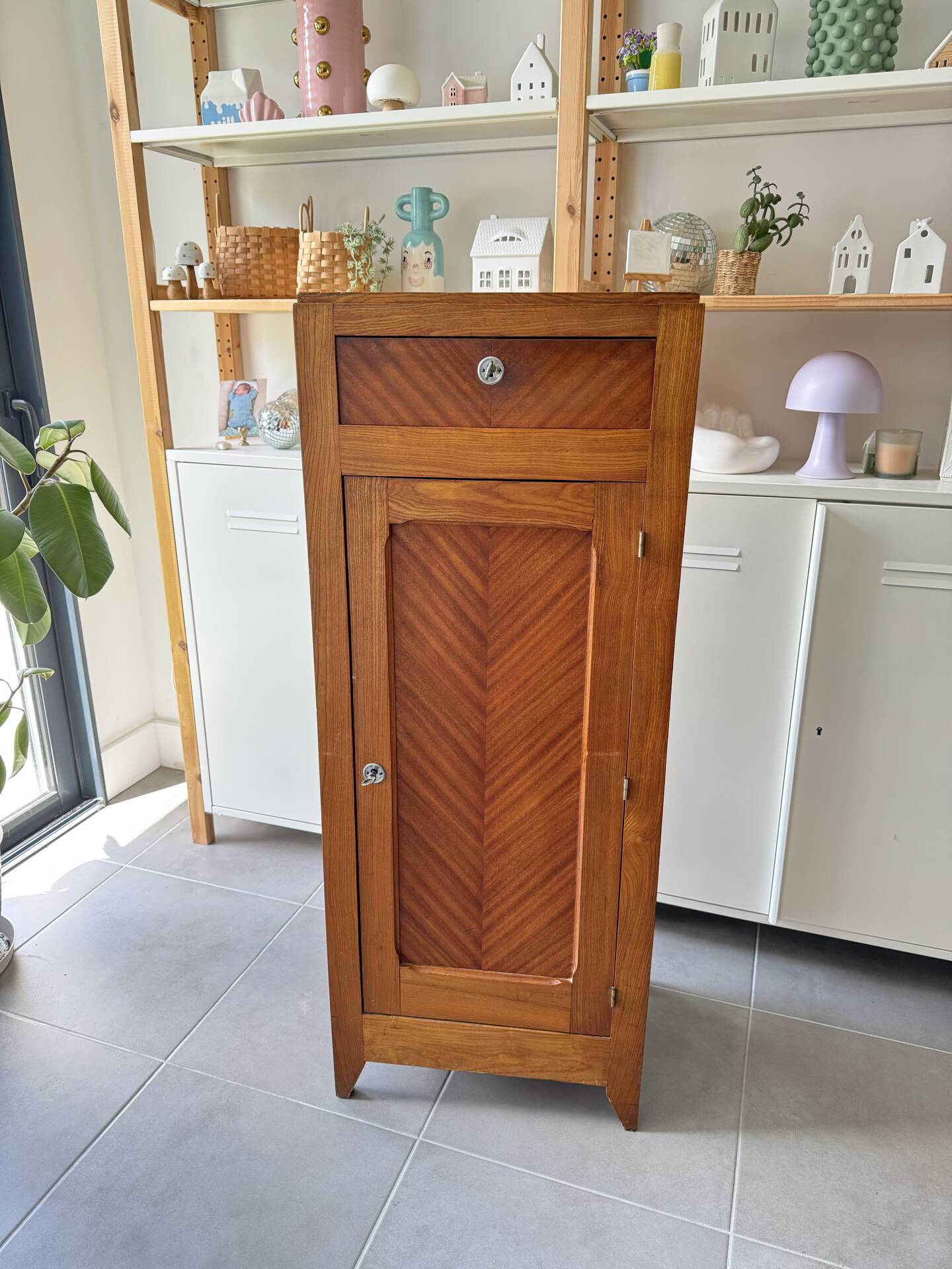Meuble de rangement en bois vintage - placard de bureau