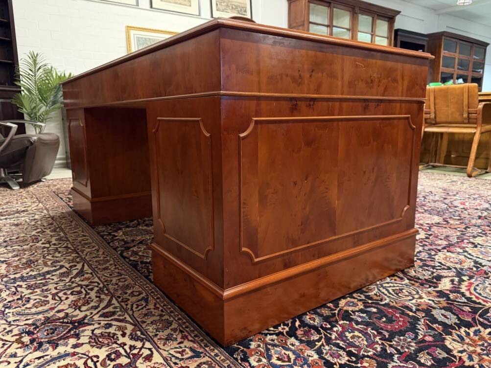 Classic English Desk with Brown Leather