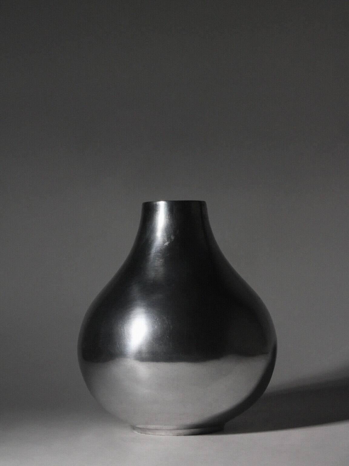 Vase bulbe en aluminium poli, moyen