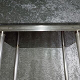 Meuble d’appoint en inox et formica