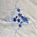 Large antique hand-embroidered tablecloth - 12 place settings - 170x210 cm - cotton