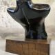 Sculpture buste féminin sur socle bois