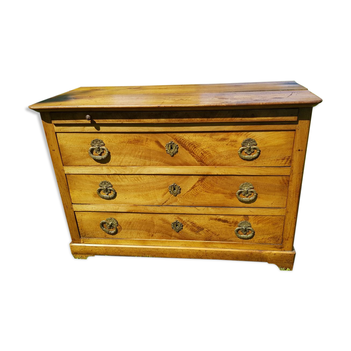 Commodity in walnut restoration era