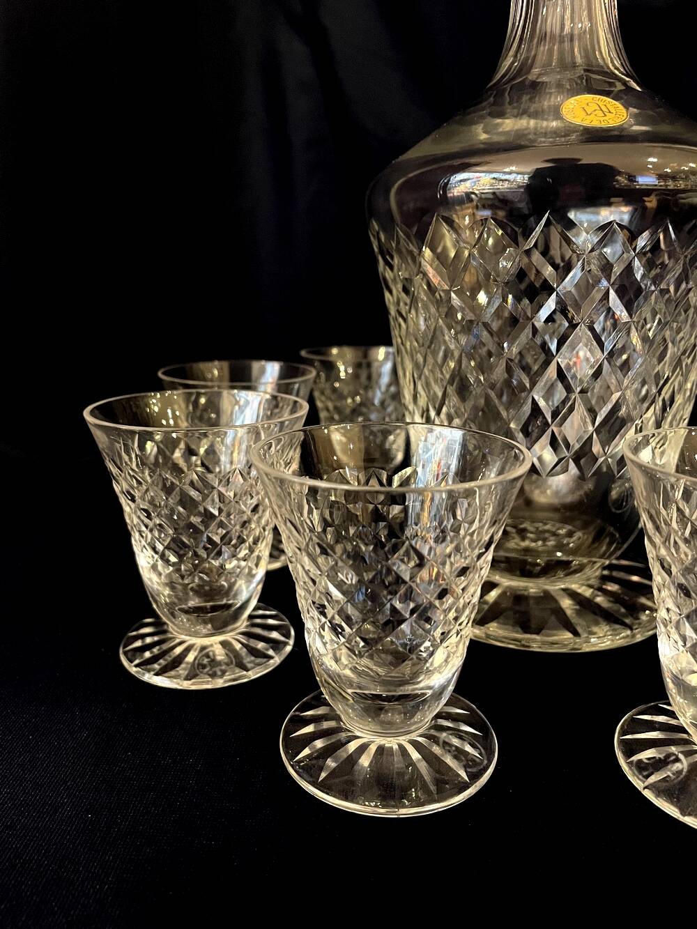 10 piece liquor service in moselle crystal