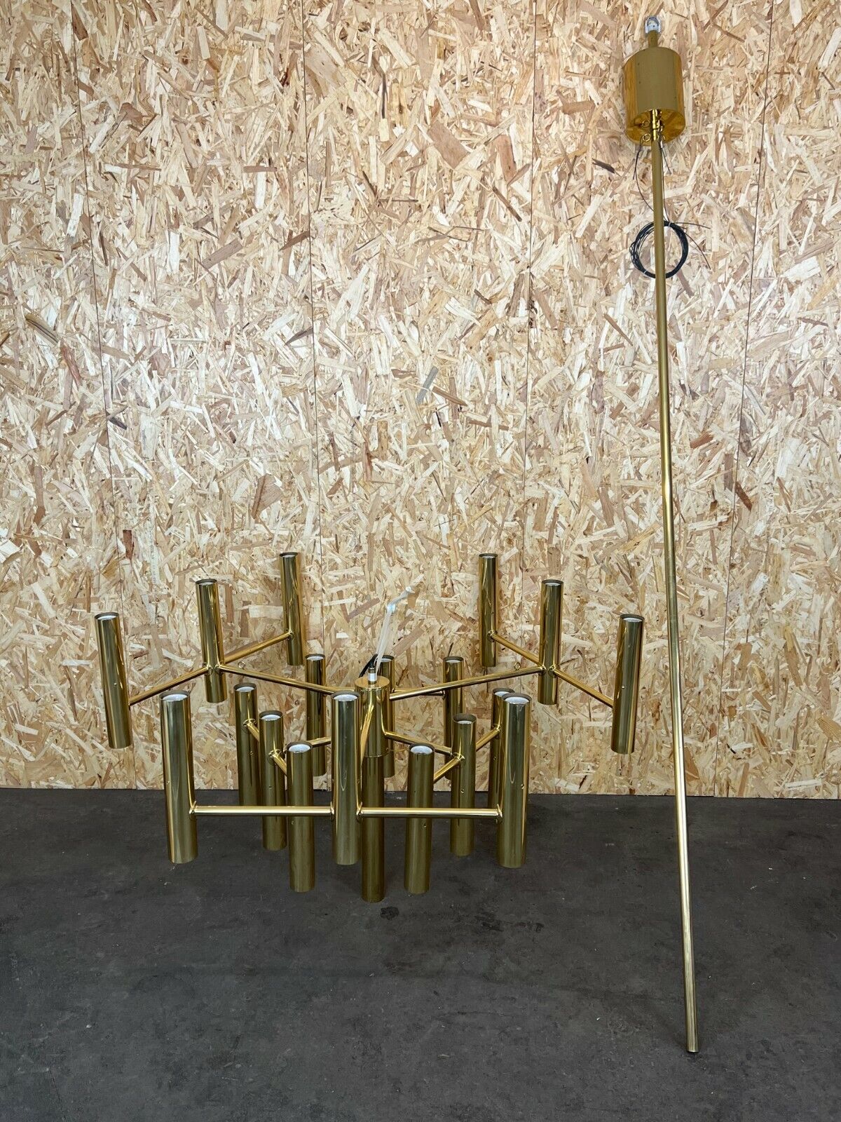 XXL 60s 70s chandelier Gaetano Sciolari for Sciolari Brass with 37 flames