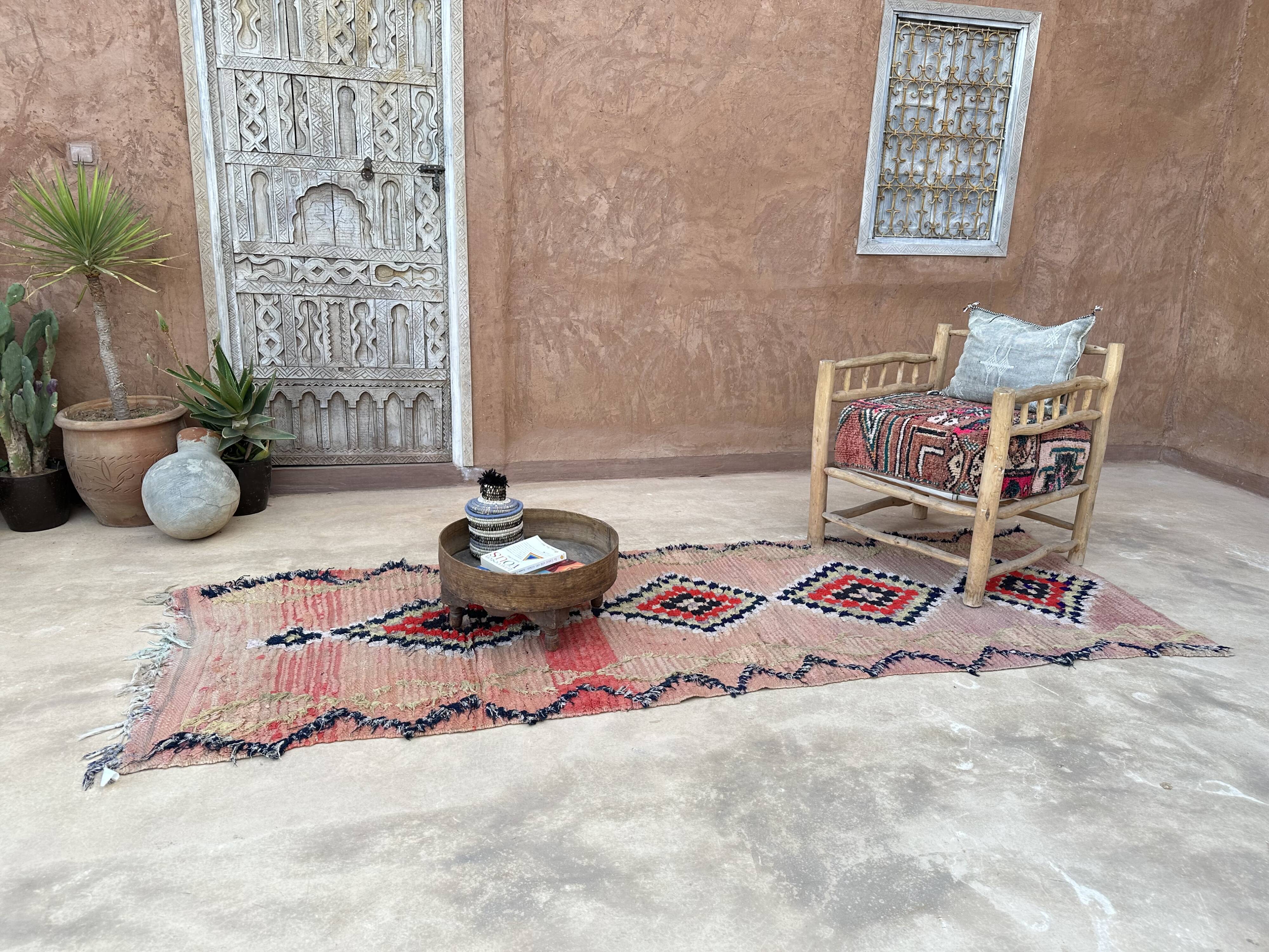 Moroccan carpet boujad pink - 102 x 300 cm