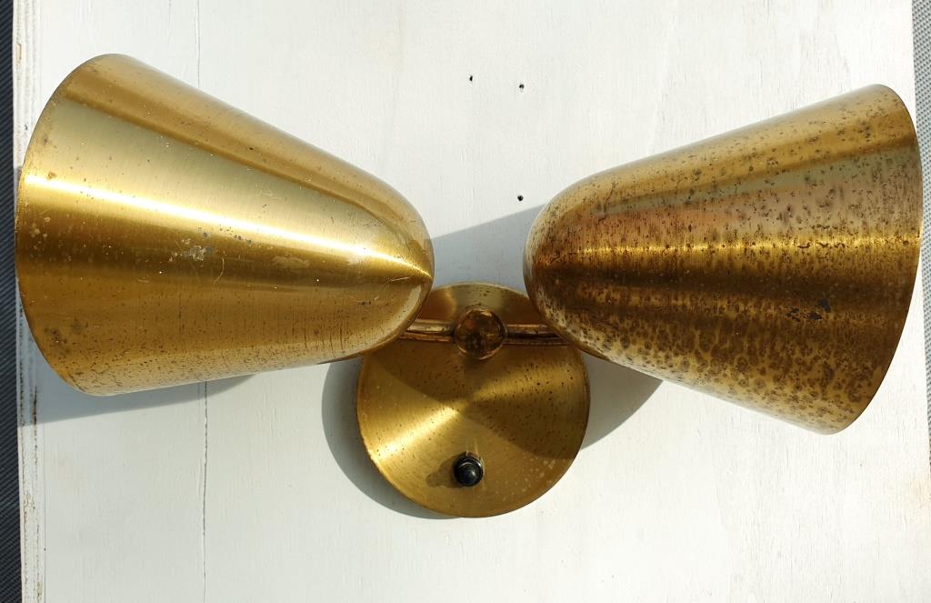 Double wall lamp adjustable brass cocottes
