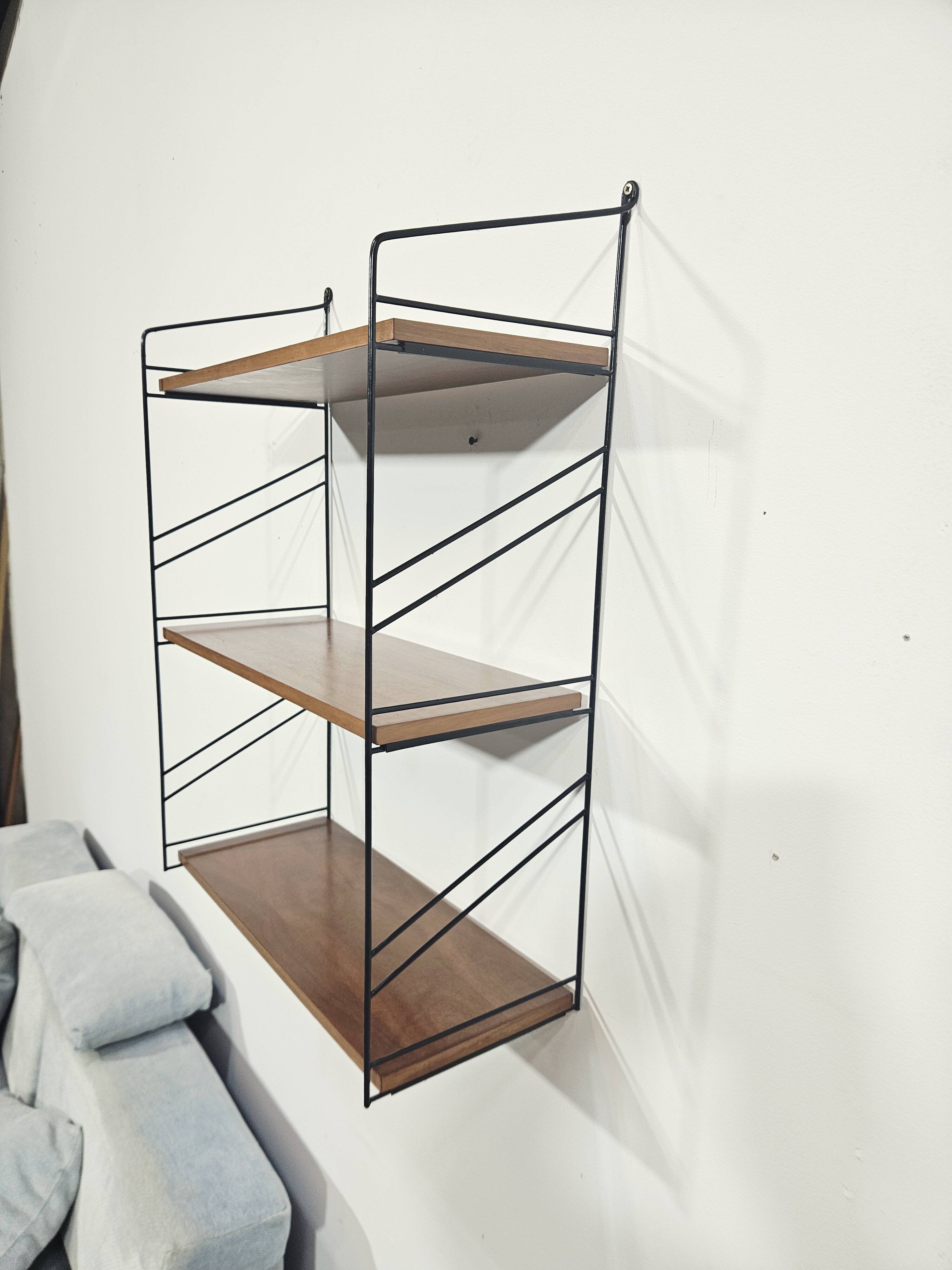 Étagère murale Mid-Century / String / Tomado / années 1970.