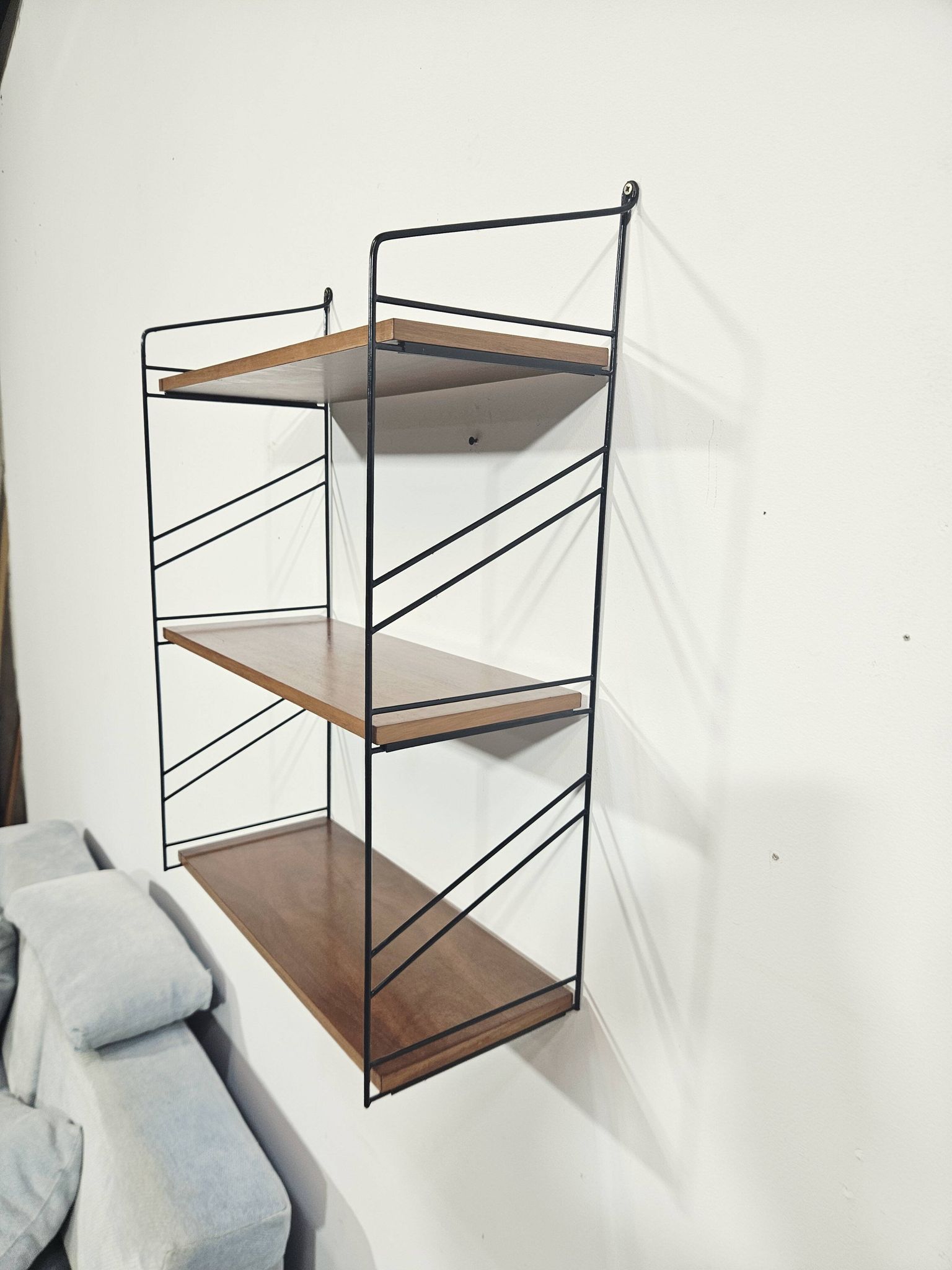 Étagère murale Mid-Century / String / Tomado / années 1970.
