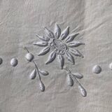 Drape 2 places JP sunflowers and pastilles.