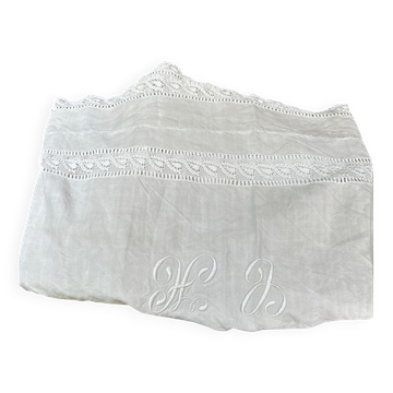 Grand drap en Lin brodé et dentelles