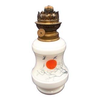 Patterned opaline oil lamp