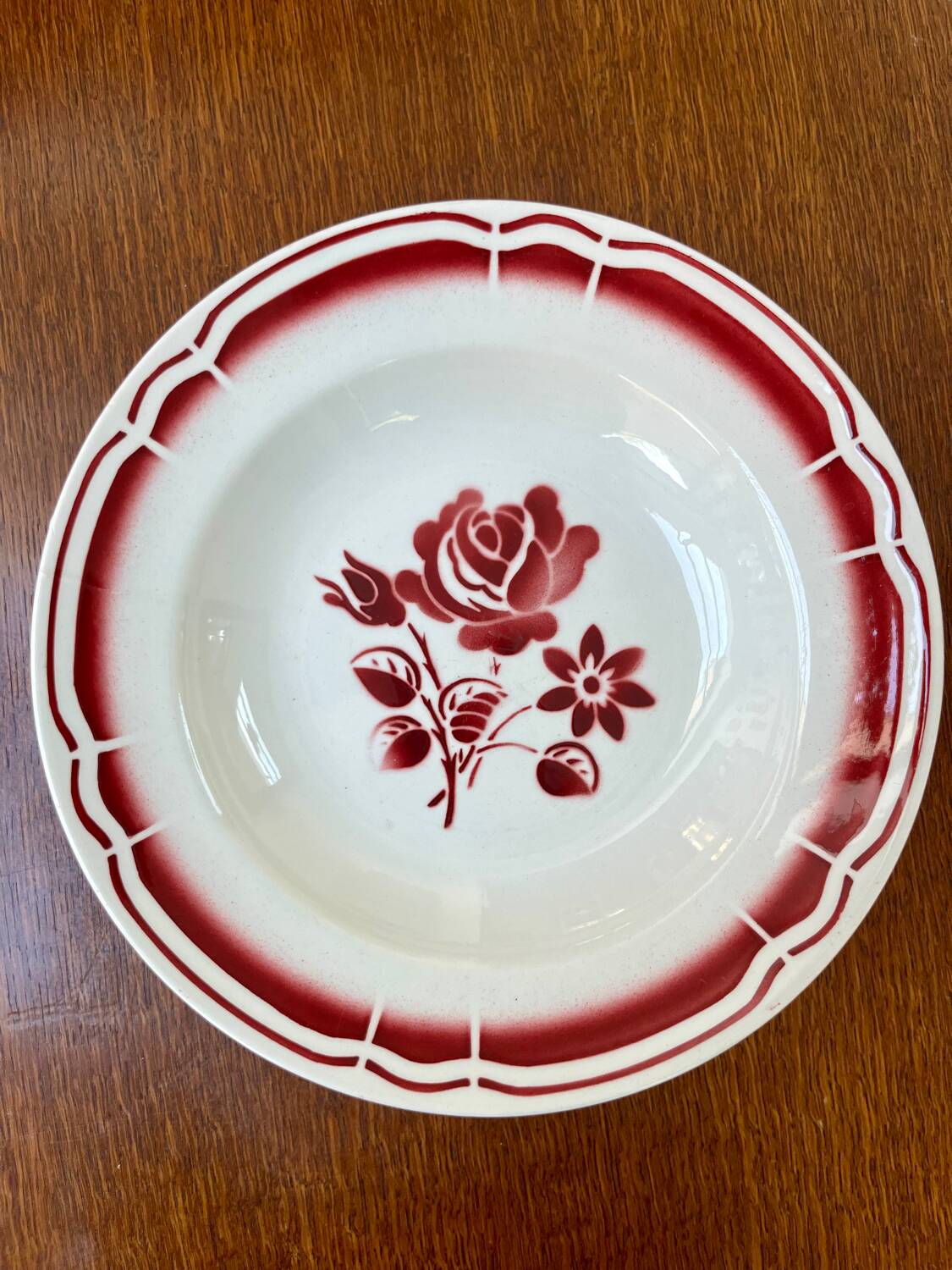 Set of 4 antique soup plates – burgundy floral decoration Badonvill