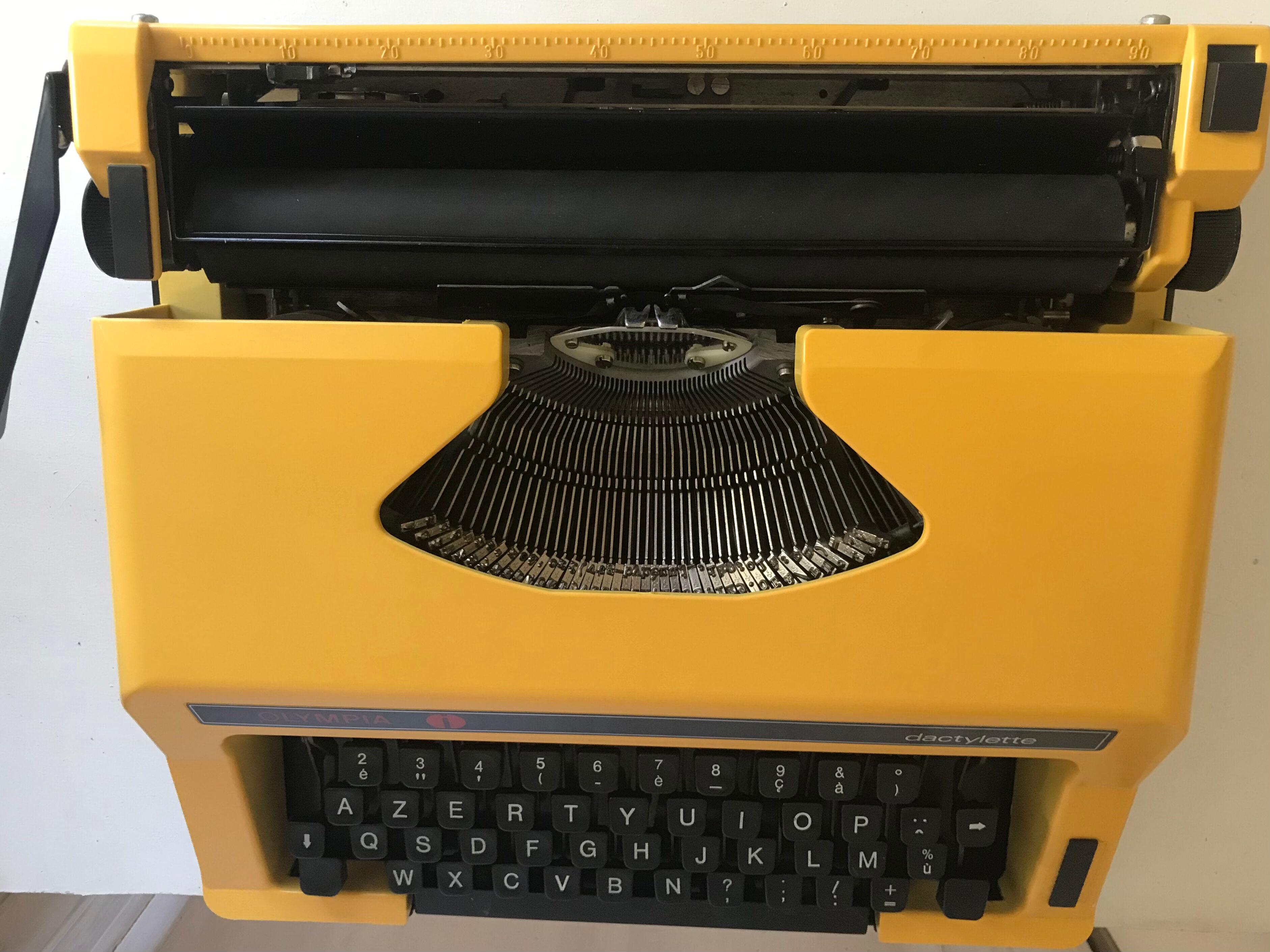 Typewriter Olympia Dactylette